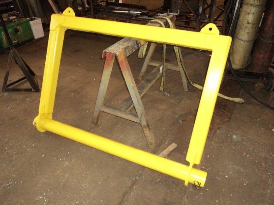 Conveyor Roll Lifting Device – photo 1