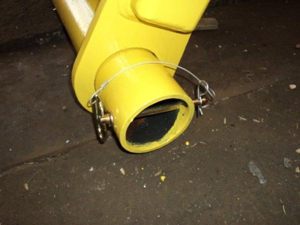 Conveyor Roll Lifting Device – photo 2