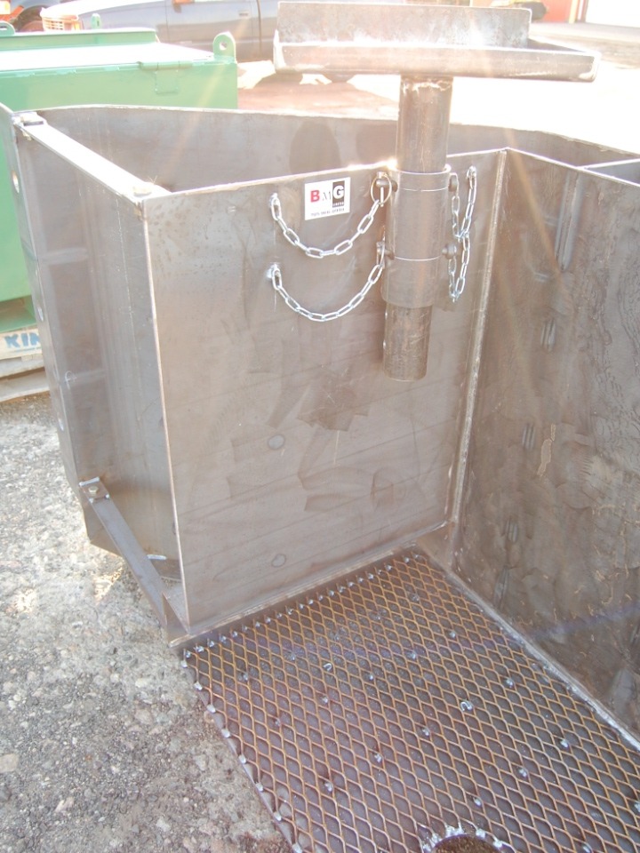 Remote Mucking Stand - Standard – photo 3