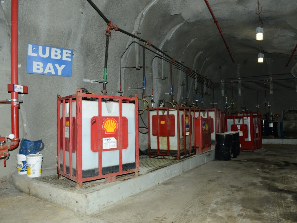 Lube Bays – photo 1