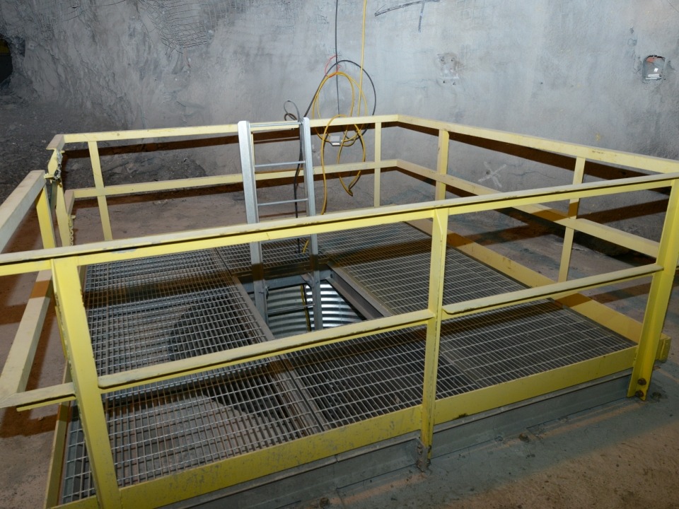 8-foot Vertical Manway – photo 3