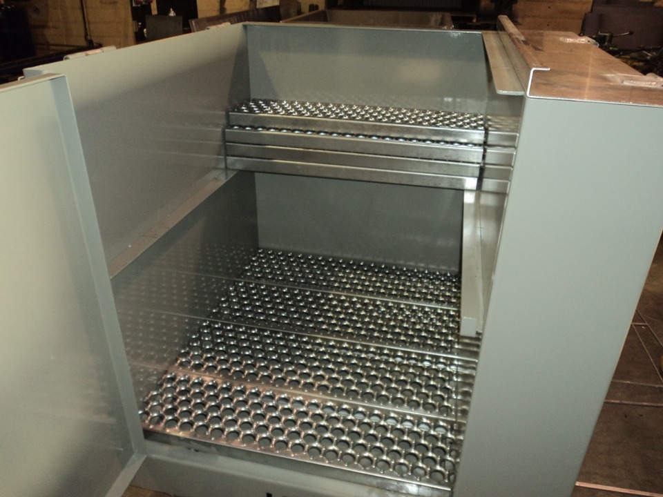 Waste Oil Pail Skid – photo 4